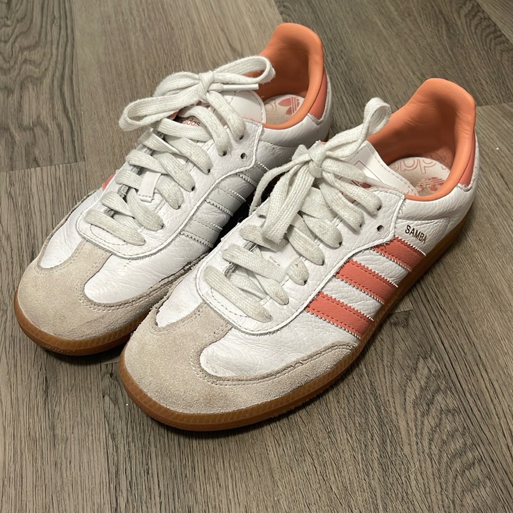 Cutest sambas! Size US 6.5 women’s